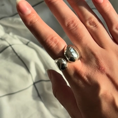 Ręcznie robiony srebrny pierścionek 