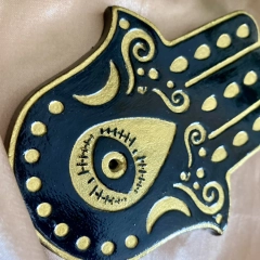 Podstawka pod kadzidło Hamsa czarno złota