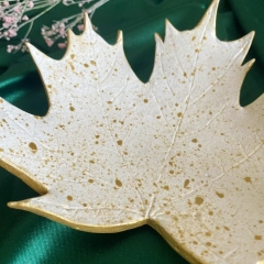 Podstawka/ekspozytor liść klonu biało złoty