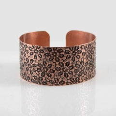 Miedziane bransolety - różne wzory