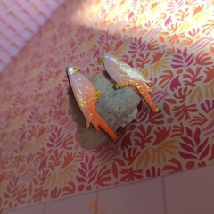 Niepowtarzalne Kolczyki papugi retro malowane ręcznie świecące w świetle UV i Flash 