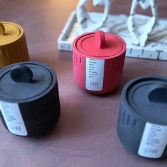 Świeczka ręcznie wykonana. Piękna. Daff