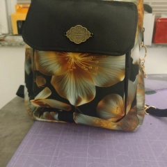 Torebki i plecaki. Szyję samodzielnie z nowymi projektami i ponad 50 wzorami materiałów wodoodpornych. Wszystkie plecaki i torebki usztywnione z pod