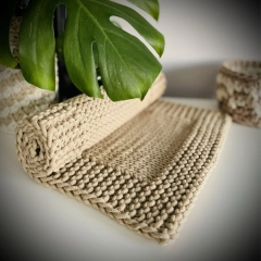 Elelegancki bieżnik na stół lub komodę