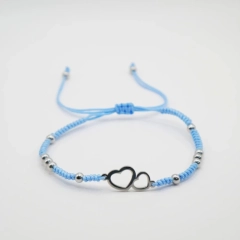 Niebieska bransoletka serca handmade makrama rękodzieło