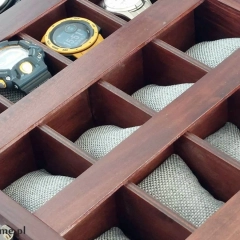 WITRYNA SKRZYNECZKA KASETA NA 24 ZEGARKI DREWNIANA ROBIONA RĘCZNIE