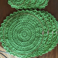 Komplet podkładek pod talerze