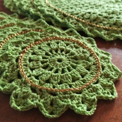 Komplet podkładek pod talerze