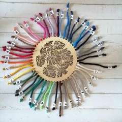 Owalny kosz,organizer do powieszenia z drewnianymi guzikami,22x13x18. 