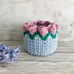 Koszyczek,koszyk wielkanocny z tulipanami,10x11cm 