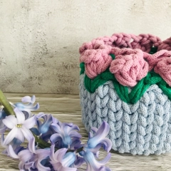 Koszyczek,koszyk wielkanocny z tulipanami,10x11cm 