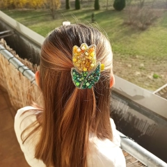 Spinka do włosów – Żółty Tulipan z Koralików, Ręcznie Haftowana, Elegancka Ozdoba do Włosów