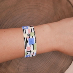 Bransoletka handmade Miyuki Bauhaus – biała z kolorowymi akcentami
