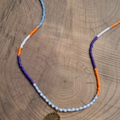 Naszyjnik z koralików Matsuno – liść złoty – stal chirurgiczna – regulowany – handmade