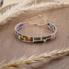 Bransoletka tkana z koralików Miyuki – wzór geometryczny – niebieski różowy zielony – handmade