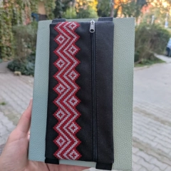 Piórnik etui na notes z gumką haft folk etno boho 