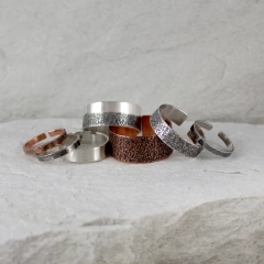 Caltha - natura metalu